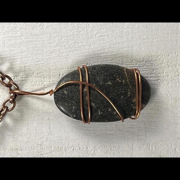 Handcrafted Wire Wrapped Serpentine stone  Necklace Pendant Gemstone - Picture 1 of 3
